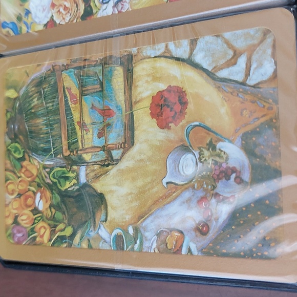 Bombay Plastic 2 Deck Playing Cards Beautiful Artwork Sealed - Picture 2 of 5